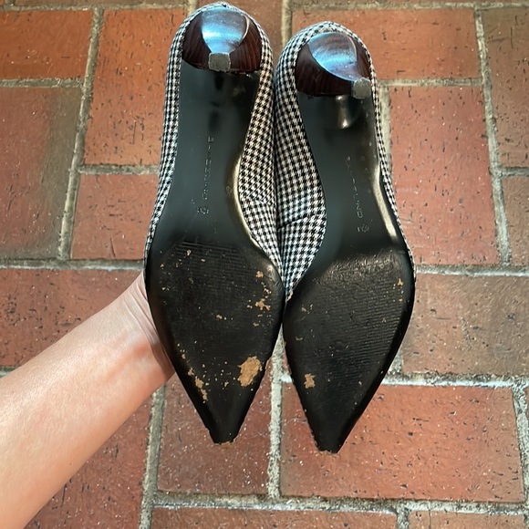 Bandolino Black and White Houndstooth Heels - Picture 4 of 8